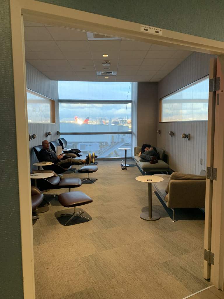 Neil Scrivener reviews The Club LAS airport lounge in Terminal 3/D-Gates of Harry Reid Airport in Las Vegas, accessed via Priority Pass.
